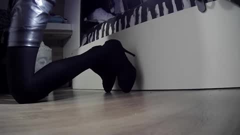 flakoyflaki online show from 10-19-25, 10:10