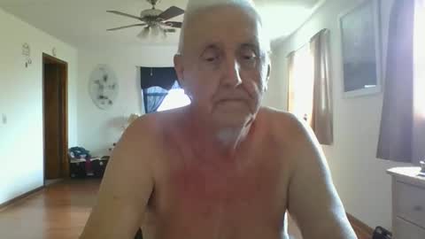 flamale65to online show from 04-17-26, 08:23