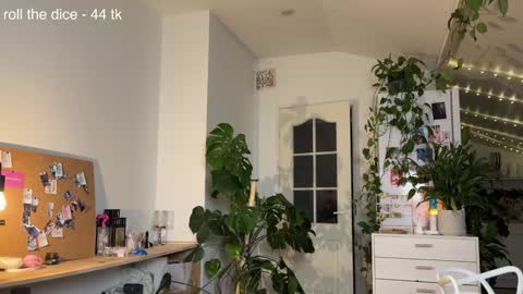 Eva online show from 12-22-24, 04:38