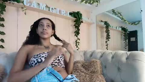 Flavia online show from 06-04-26, 12:22