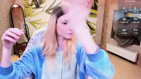 FlexiMona online show from 04-19-26, 10:03