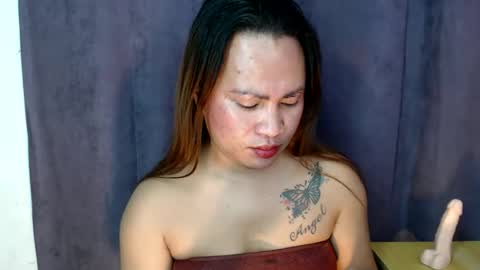 Angel online show from 11-19-25, 06:52