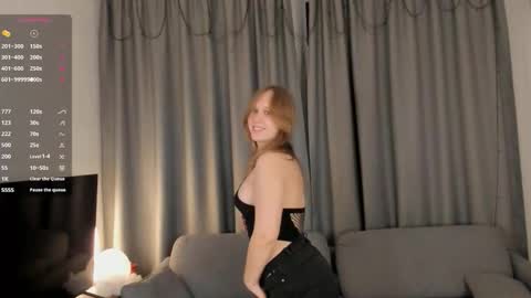 Snapshot of flirtbubble chatting on 02-06-26, 08:12 Doloras online show from 02-06-26, 08:12