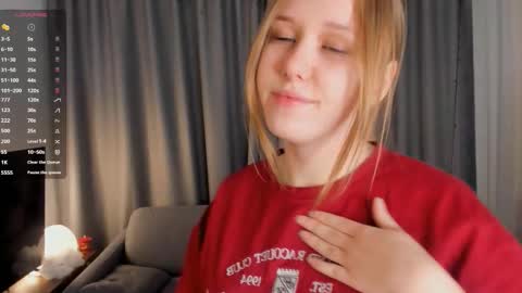 Snapshot of flirtbubble chatting on 02-10-26, 08:13 Doloras online show from 02-10-26, 08:13