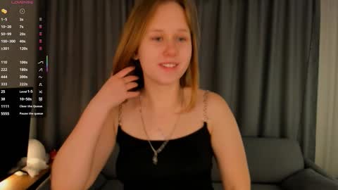 Snapshot of flirtbubble chatting on 02-16-26, 07:32 Doloras online show from 02-16-26, 07:32