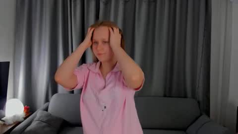 Snapshot of flirtbubble chatting on 02-22-26, 08:07 Doloras online show from 02-22-26, 08:07