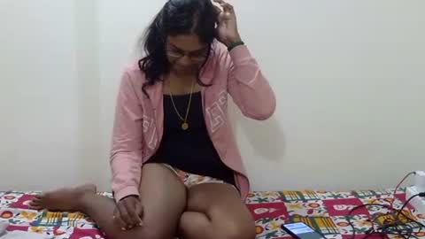 Snapshot of flirty_angel0 chatting on 11-28-25, 04:31 FlirtyAngel online show from 11-28-25, 04:31