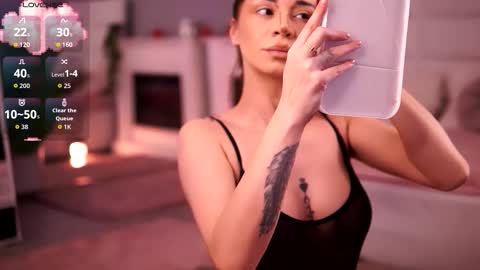 Snapshot of flirty_fawn chatting on 11-23-25, 01:38 Ana online show from 11-23-25, 01:38