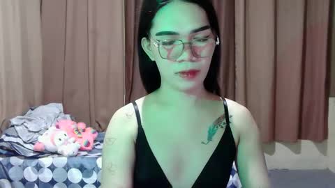 Kendall online show from 11-26-25, 10:38