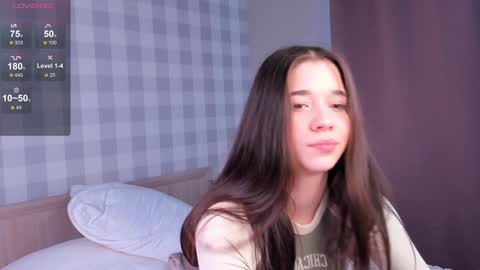 Snapshot of flirtykitty_ chatting on 01-20-25, 06:10 Emely online show from 01-20-25, 06:10