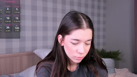 Snapshot of flirtykitty_ chatting on 01-26-25, 02:35 Emely online show from 01-26-25, 02:35