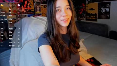 Snapshot of flirtykitty_ chatting on 02-21-25, 10:15 Emely online show from 02-21-25, 10:15