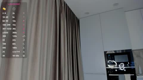 Snapshot of flirtykitty_ chatting on 09-29-25, 05:29 Emely online show from 09-29-25, 05:29