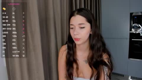 Snapshot of flirtykitty_ chatting on 10-04-25, 12:19 Emely online show from 10-04-25, 12:19