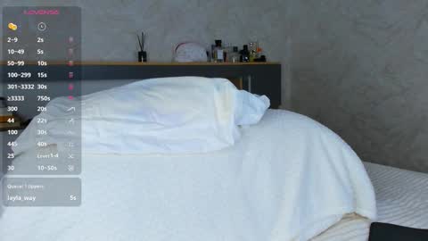 Snapshot of flirtykitty_ chatting on 03-11-26, 03:23 Emely online show from 03-11-26, 03:23