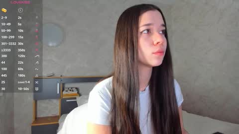 Snapshot of flirtykitty_ chatting on 03-18-26, 02:31 Emely online show from 03-18-26, 02:31