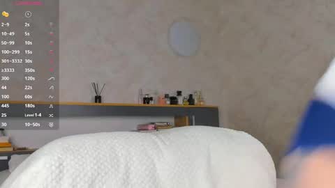 Snapshot of flirtykitty_ chatting on 04-05-26, 02:42 Emely online show from 04-05-26, 02:42