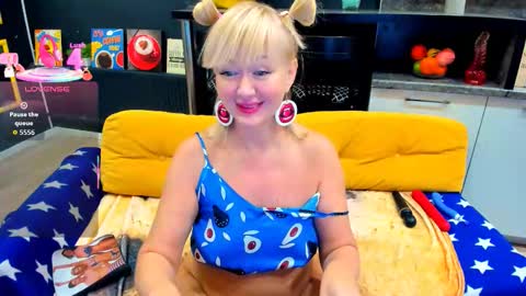 Snapshot of flirtymary chatting on 10-01-25, 09:43 Mary online show from 10-01-25, 09:43