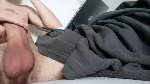 Snapshot of flo187842 chatting on 11-12-25, 08:26 flo187842 online show from 11-12-25, 08:26