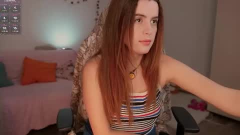 Snapshot of flonodo chatting on 11-13-25, 12:59 Eliza online show from 11-13-25, 12:59