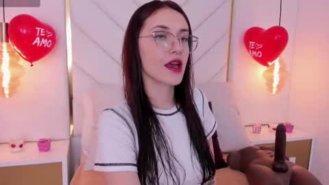 Luna online show from 02-16-25, 11:38