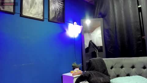 flor_gil online show from 11-09-25, 09:24