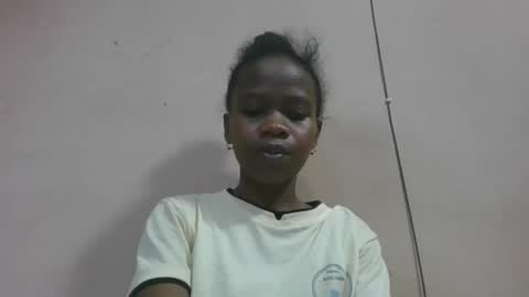 Snapshot of flora48230522373 chatting on 06-04-26, 03:01 flora48230522373 online show from 06-04-26, 03:01