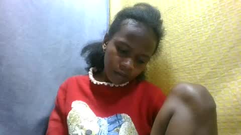 Snapshot of flora48230522373 chatting on 06-18-26, 10:19 flora48230522373 online show from 06-18-26, 10:19