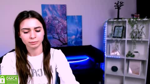 Snapshot of flora_ri chatting on 01-16-25, 04:39 just ask me online show from 01-16-25, 04:39