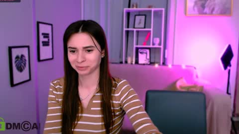 Snapshot of flora_ri chatting on 01-24-25, 05:32 just ask me online show from 01-24-25, 05:32