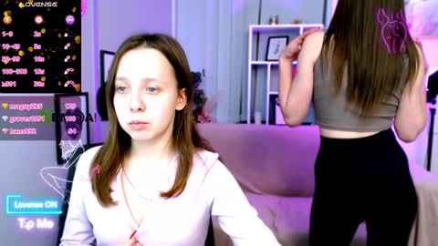 Snapshot of flora_ri chatting on 02-04-25, 04:50 just ask me online show from 02-04-25, 04:50