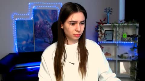 Snapshot of flora_ri chatting on 02-12-25, 10:35 just ask me online show from 02-12-25, 10:35