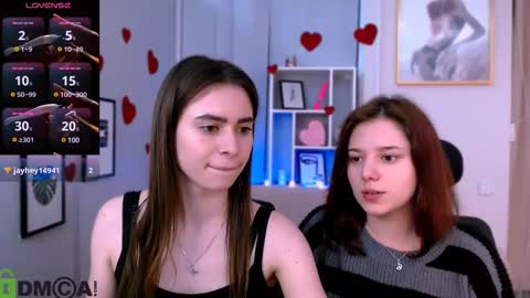 Snapshot of flora_ri chatting on 03-03-25, 04:35 just ask me online show from 03-03-25, 04:35