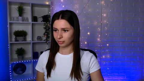 Snapshot of flora_ri chatting on 09-17-25, 09:33 just ask me online show from 09-17-25, 09:33