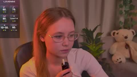 Snapshot of floralarsson chatting on 06-05-26, 03:35 hey there guys im Flora no not the one from WInx. But I love magical stuff and especially I love nature. I dont know I thin online show from 06-05-26, 03:35