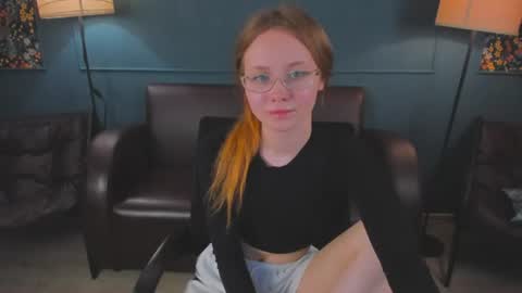 Snapshot of floralarsson chatting on 06-11-26, 04:16 hey there guys im Flora no not the one from WInx. But I love magical stuff and especially I love nature. I dont know I thin online show from 06-11-26, 04:16