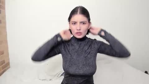 Snapshot of flordejamaica chatting on 11-29-25, 01:30 Tell me My Love online show from 11-29-25, 01:30