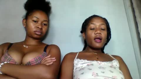 florencia011 online show from 02-25-25, 12:14