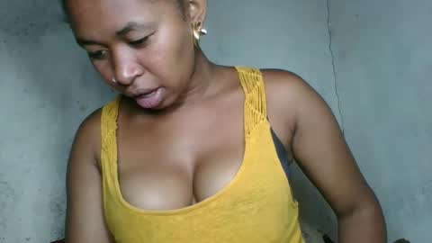 florencia011 online show from 10-31-25, 03:13