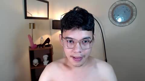 Snapshot of floriankeirxx_ chatting on 10-18-25, 02:14 floriankeirxx_ online show from 10-18-25, 02:14