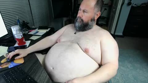 Snapshot of floridabearlive chatting on 10-25-25, 05:48 FloridaBearLive online show from 10-25-25, 05:48