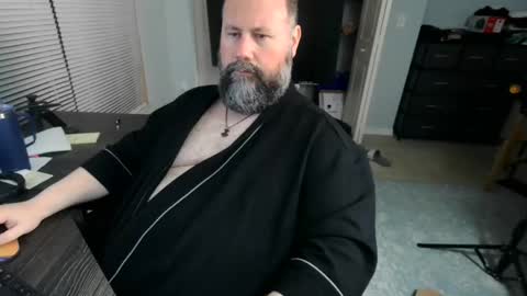 Snapshot of floridabearlive chatting on 11-15-25, 01:03 FloridaBearLive online show from 11-15-25, 01:03