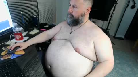 Snapshot of floridabearlive chatting on 11-23-25, 01:38 FloridaBearLive online show from 11-23-25, 01:38