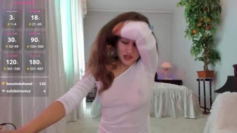 Nicole online show from 11-06-25, 01:39