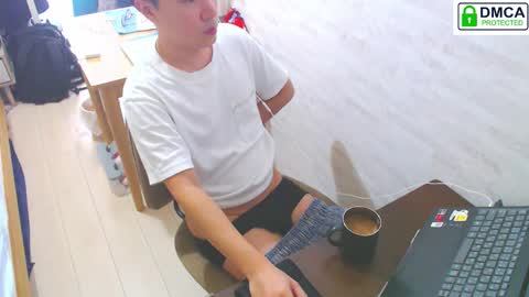 Snapshot of flowerbox chatting on 11-01-25, 03:52 flowerbox online show from 11-01-25, 03:52