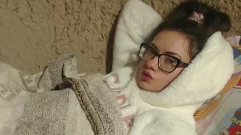 say meow and send tip  online show from 02-08-25, 12:06