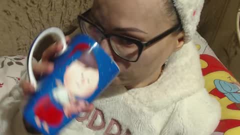 say meow and send tip  online show from 02-09-25, 10:11