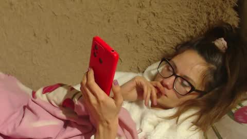 say meow and send tip  online show from 12-16-24, 12:26