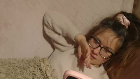 say meow and send tip  online show from 10-28-25, 04:42