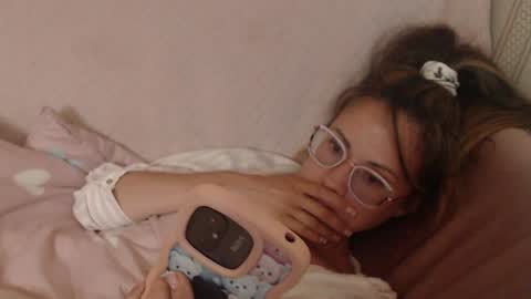 say meow  and  send tip  online show from 06-21-26, 01:35